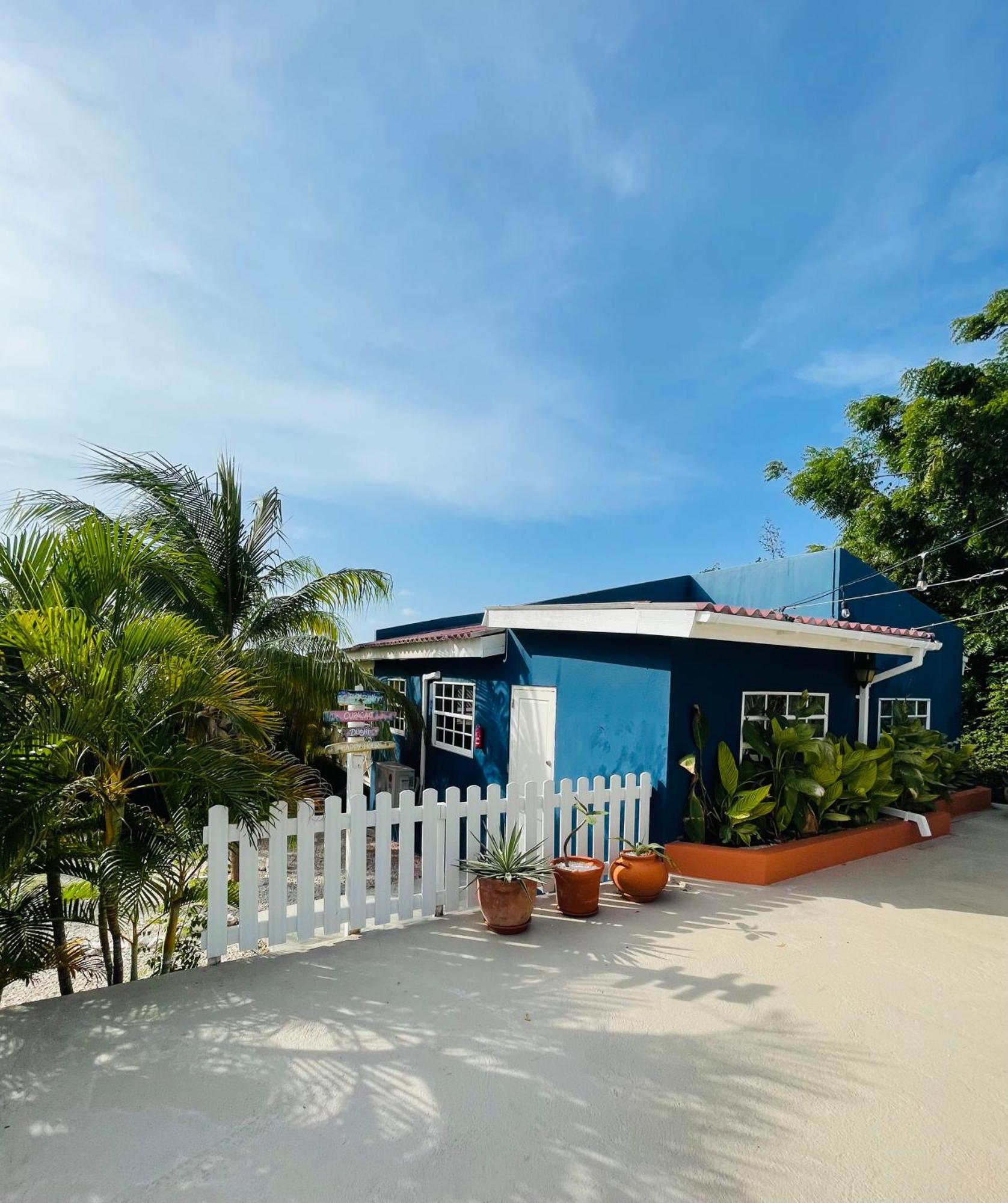 Mini Resort Kaya Verdi Willemstad Exterior photo